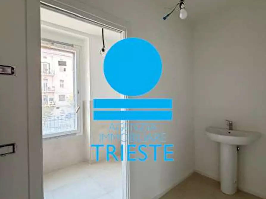 Immagine 10 di Quadrilocale in vendita  a Pesaro