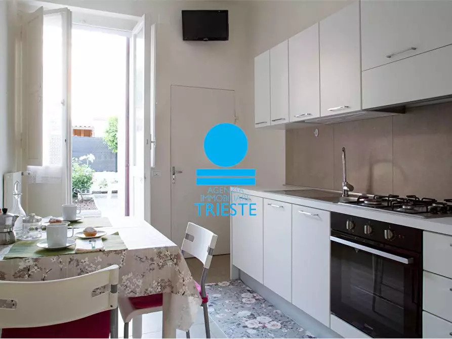 Immagine 3 di Appartamento in vendita  a Pesaro