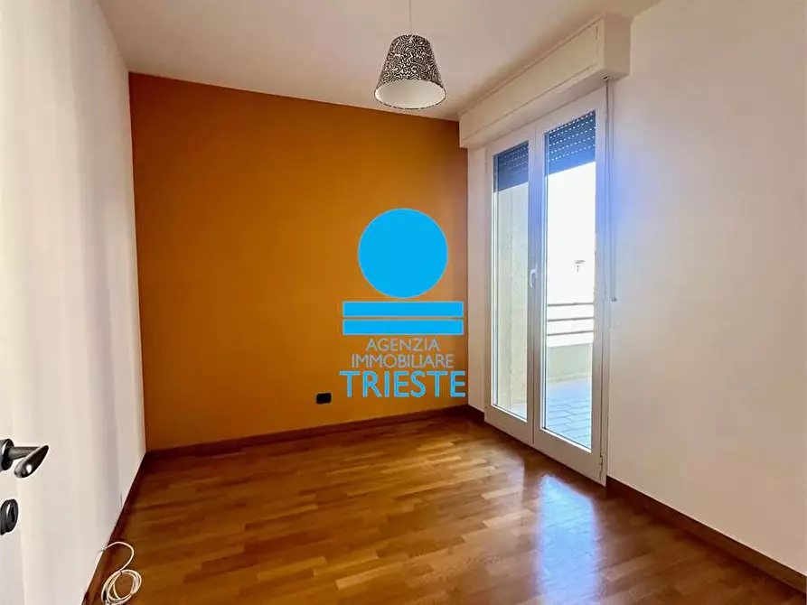 Immagine 10 di Trilocale in vendita  in Toscanini  2 a Pesaro