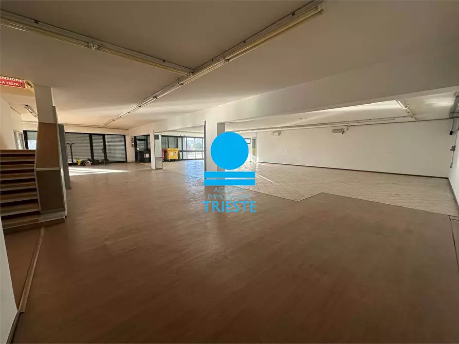 Immagine 6 di Capannone industriale in affitto  a Pesaro