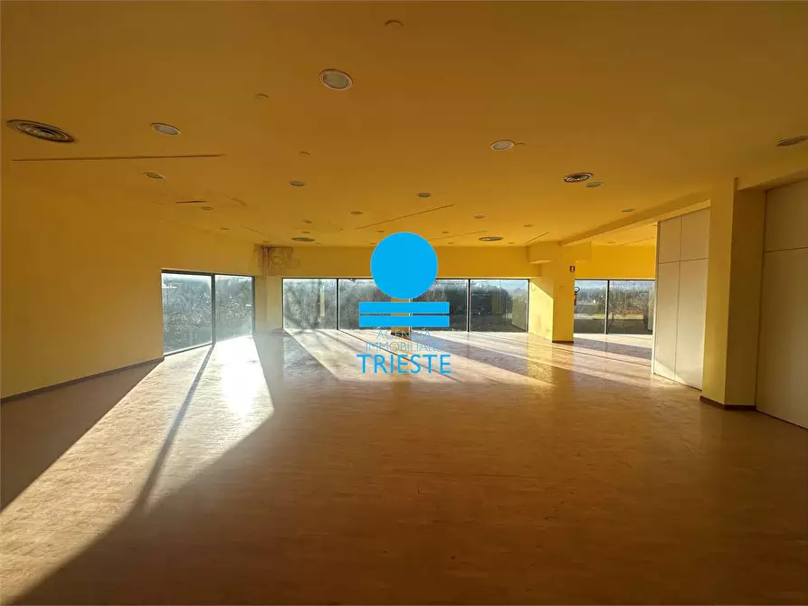 Immagine 10 di Capannone industriale in affitto  a Pesaro