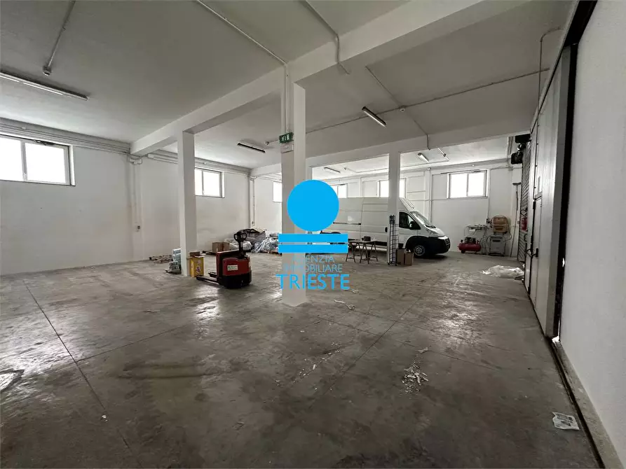 Immagine 6 di Capannone industriale in affitto  a Pesaro