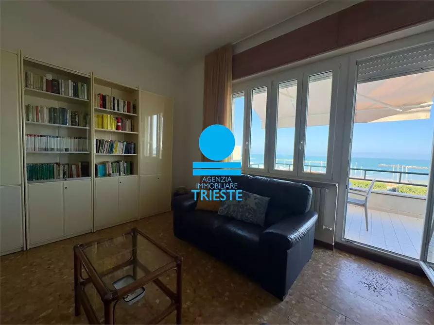 Immagine 17 di Porzione di casa in affitto  a Pesaro