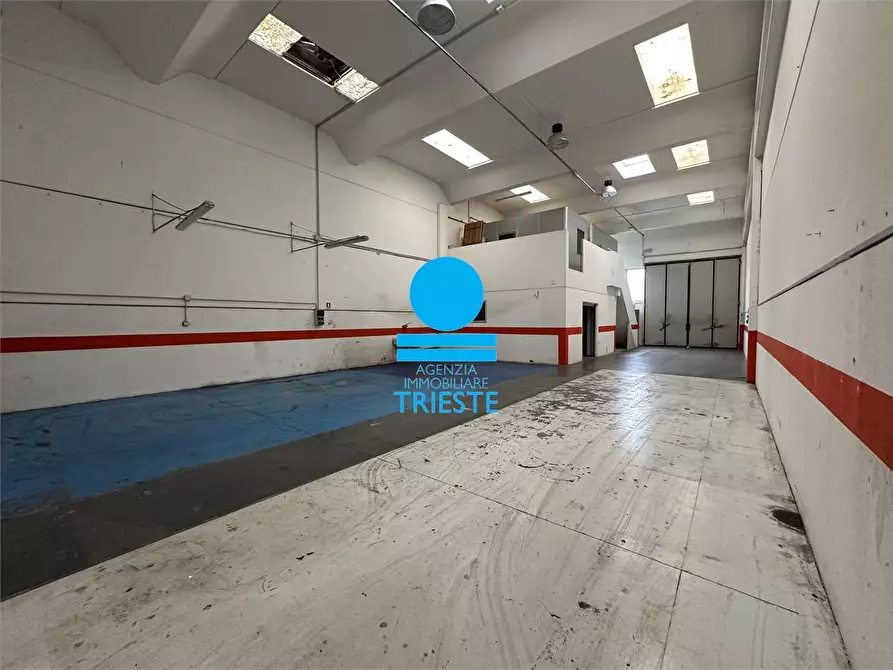 Immagine 4 di Capannone industriale in affitto  a Pesaro