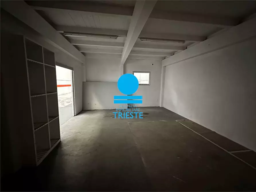 Immagine 7 di Capannone industriale in affitto  a Pesaro