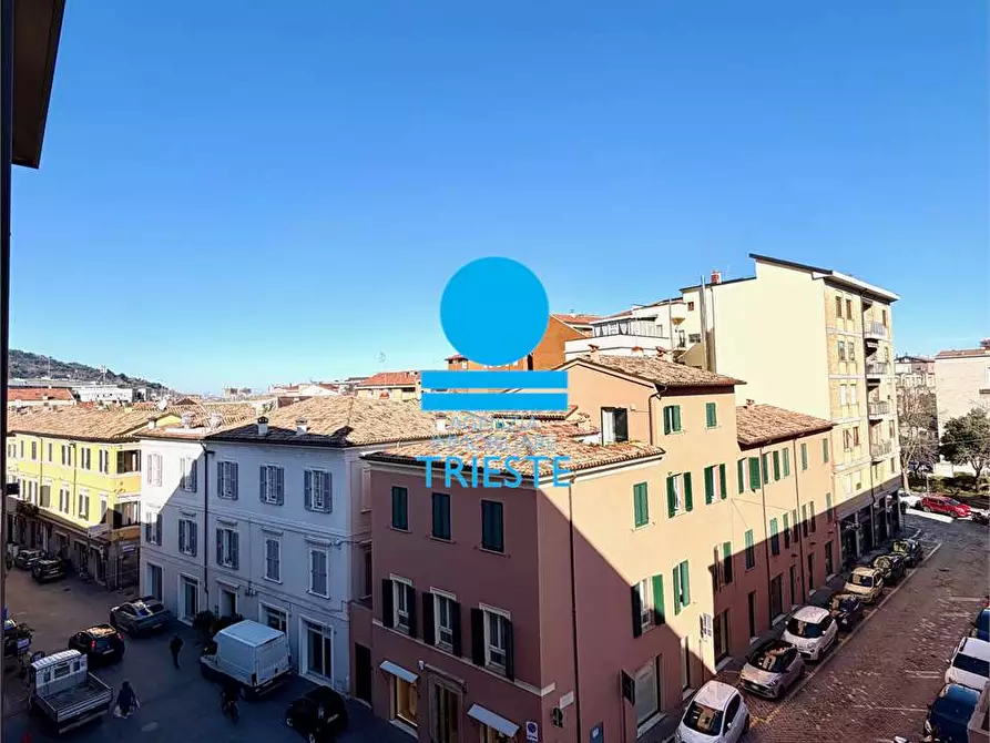 Immagine 2 di Quadrilocale in vendita  a Pesaro