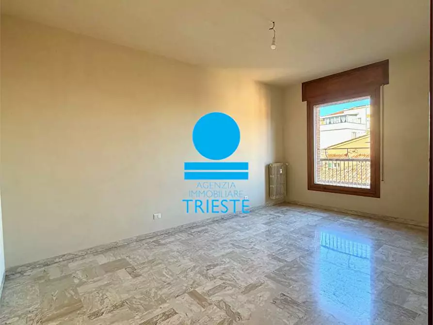 Immagine 11 di Quadrilocale in vendita  a Pesaro