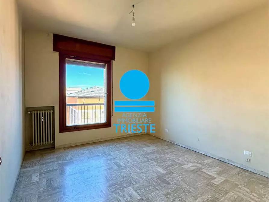 Immagine 10 di Quadrilocale in vendita  a Pesaro