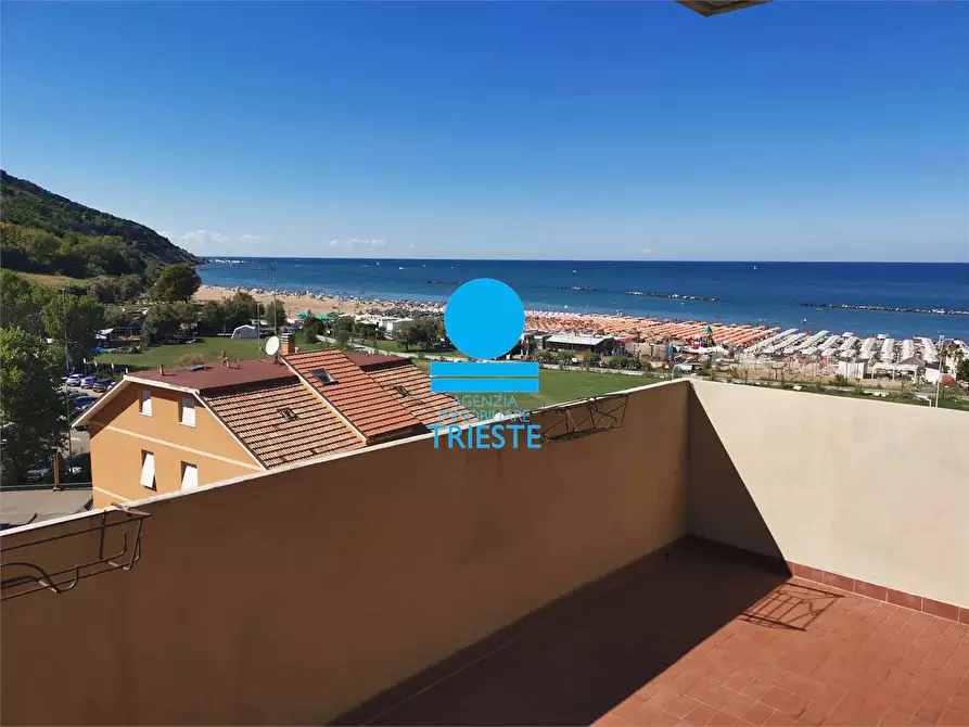 Immagine 1 di Appartamento in affitto  a Pesaro