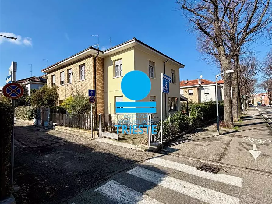 Immagine 2 di Villetta a schiera in vendita  a Pesaro