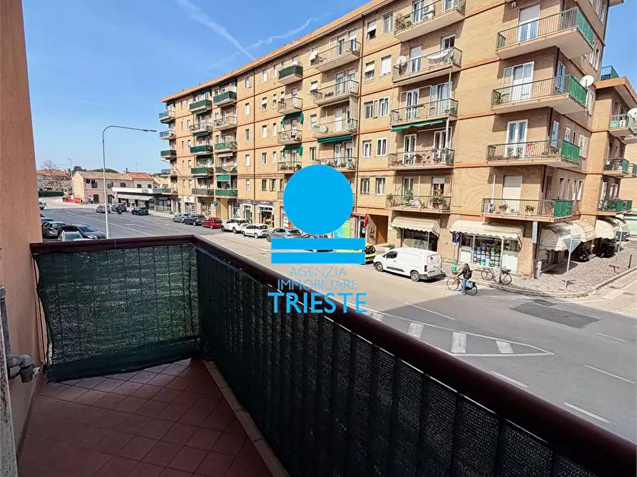 Immagine 9 di Trilocale in vendita  a Pesaro