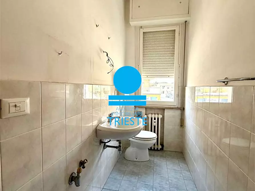 Immagine 7 di Trilocale in vendita  a Pesaro