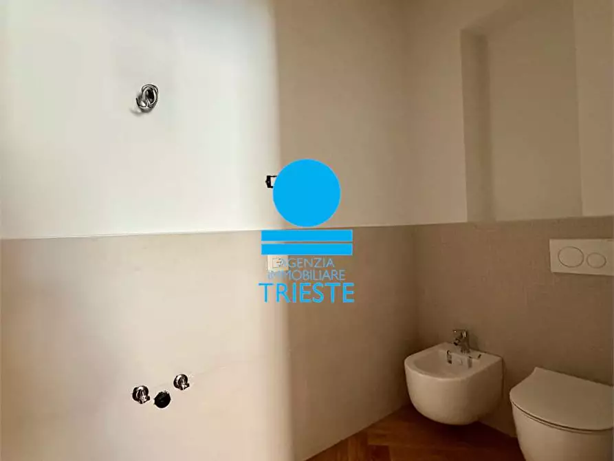 Immagine 8 di Quadrilocale in vendita  a Pesaro