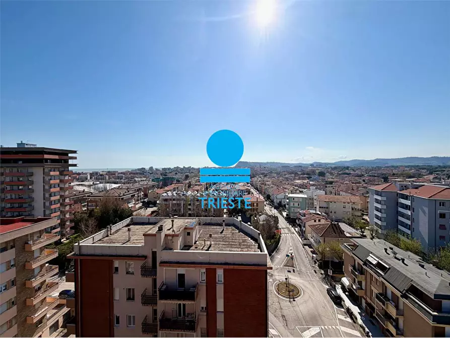 Immagine 19 di Bilocale in vendita  a Pesaro