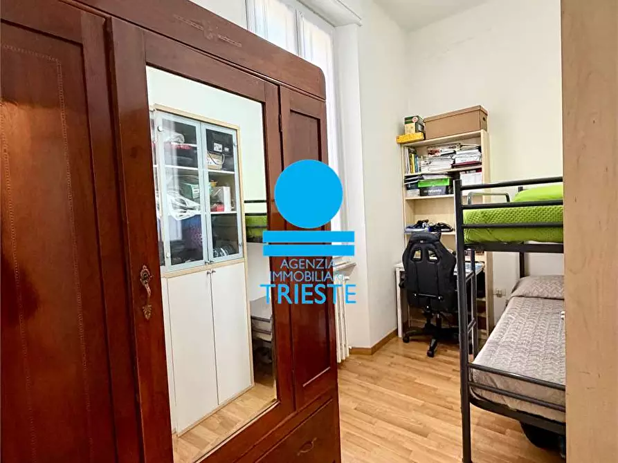 Immagine 10 di Trilocale in vendita  a Pesaro