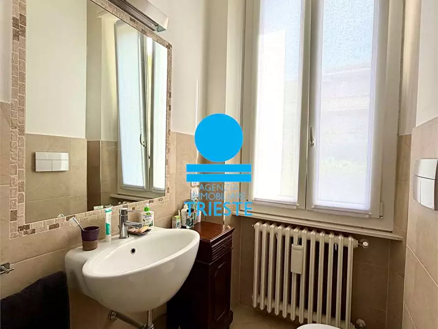Immagine 13 di Trilocale in vendita  a Pesaro