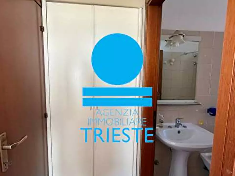 Immagine 11 di Bilocale in vendita  a Pesaro