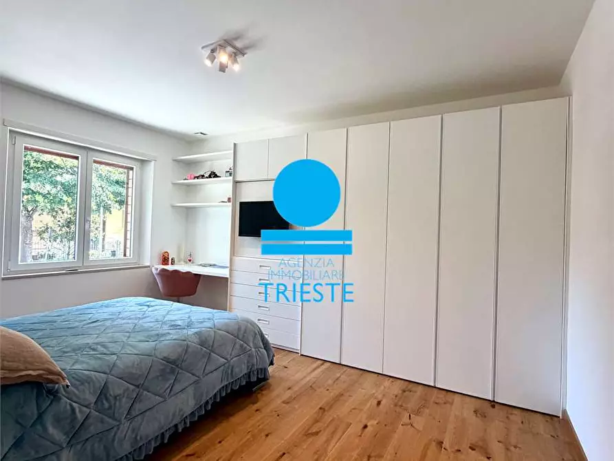 Immagine 9 di Trilocale in vendita  a Pesaro