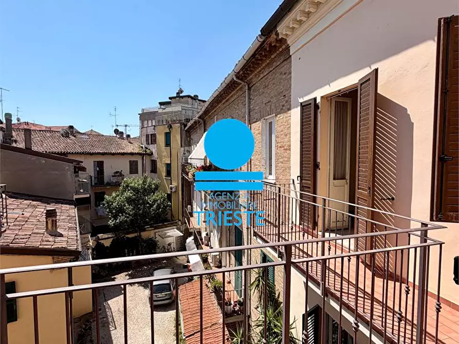 Immagine 12 di Quadrilocale in vendita  in via Cavour 34 a Pesaro