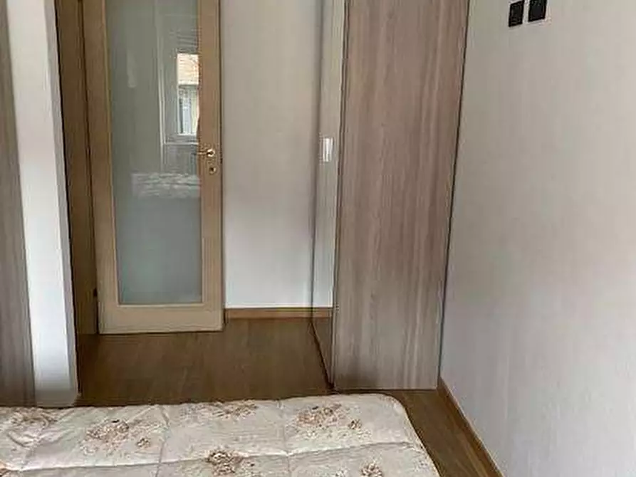 Immagine 9 di Bilocale in affitto  in Via Giulio Cesare 6 a Como