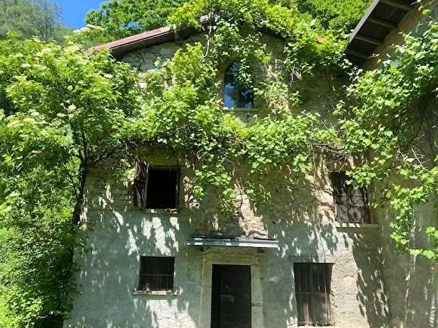 Immagine 9 di Rustico / casale in vendita  in Dogana Valmara a Alta Valle Intelvi