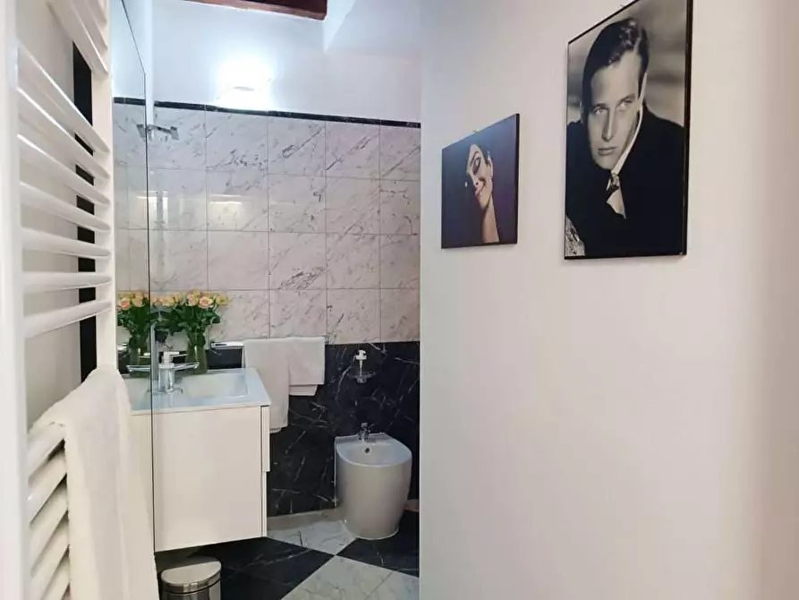 Immagine 15 di Appartamento in affitto  in Via Giovio 15 a Como