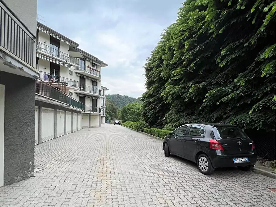 Immagine 15 di Bilocale in affitto  in Via Paolo Diacono 3 a Como