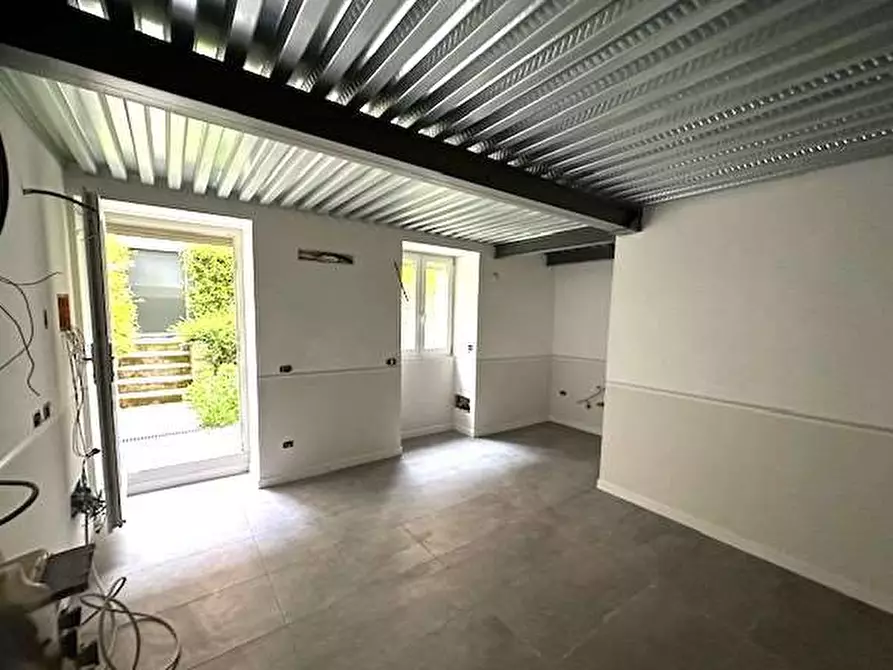 Immagine 6 di Trilocale in vendita  in Via Anzani 15 a Como