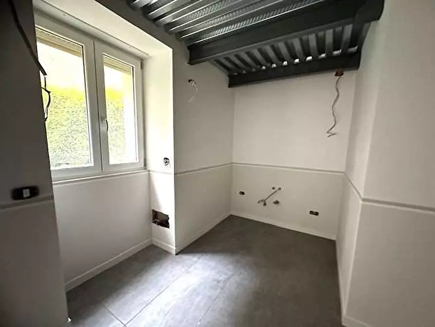 Immagine 7 di Trilocale in vendita  in Via Anzani 15 a Como