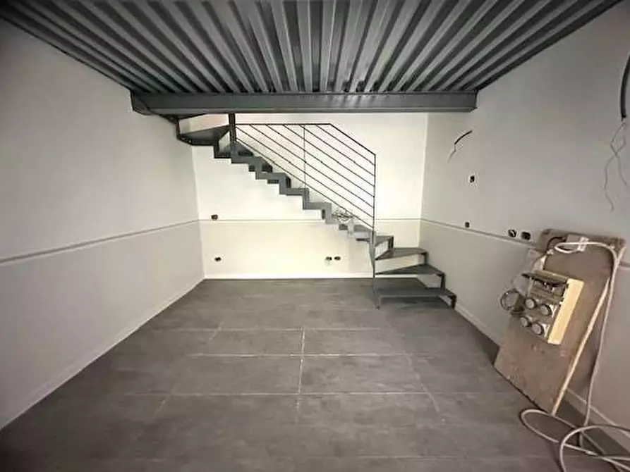 Immagine 8 di Trilocale in vendita  in Via Anzani 15 a Como