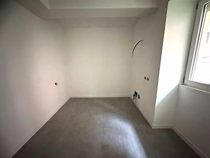 Immagine 13 di Trilocale in vendita  in Via Anzani 15 a Como