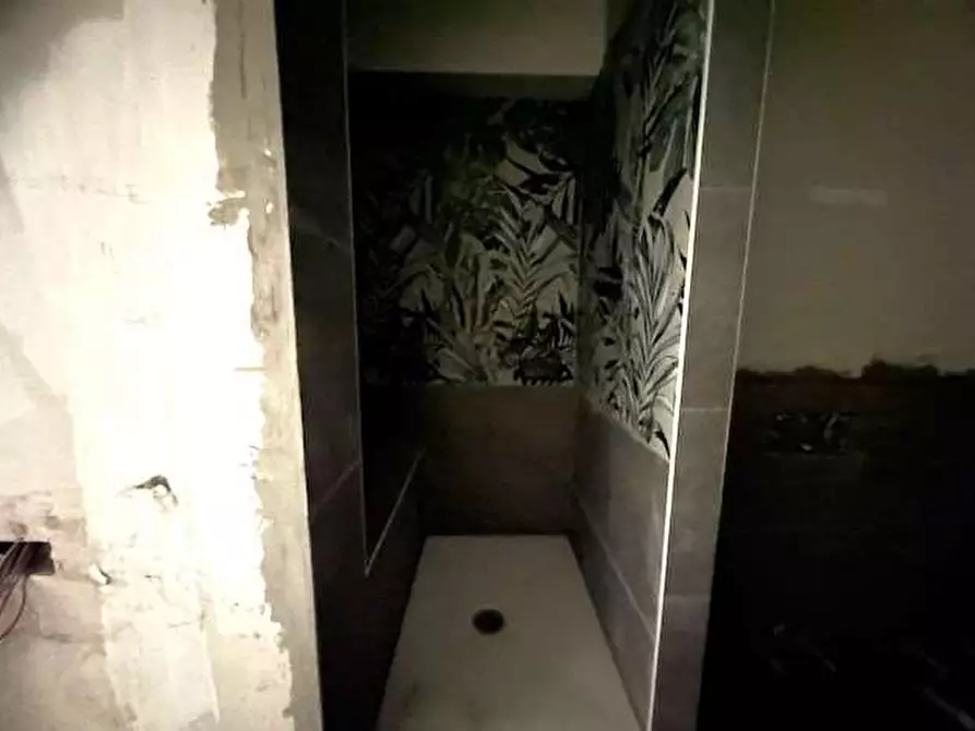 Immagine 16 di Trilocale in vendita  in Via Anzani 15 a Como