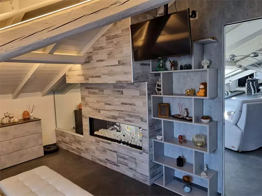 Immagine 6 di Attico in vendita  in Via Cernobbio 7 a Como