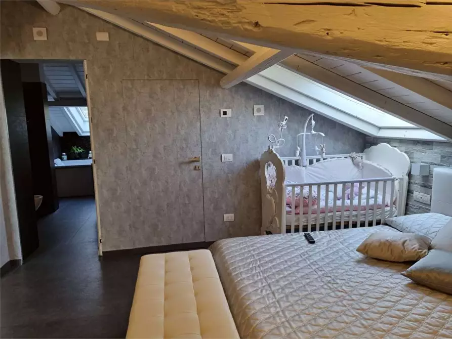 Immagine 15 di Attico in vendita  in Via Cernobbio 7 a Como