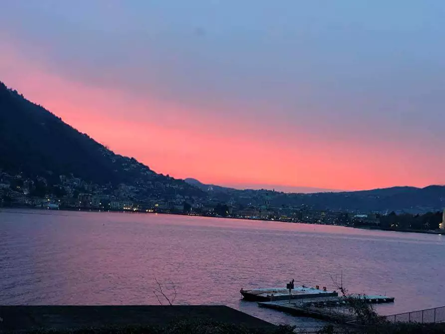 Immagine 27 di Attico in vendita  in Via Cernobbio 7 a Como