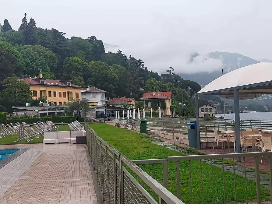 Immagine 36 di Attico in vendita  in Via Cernobbio 7 a Como