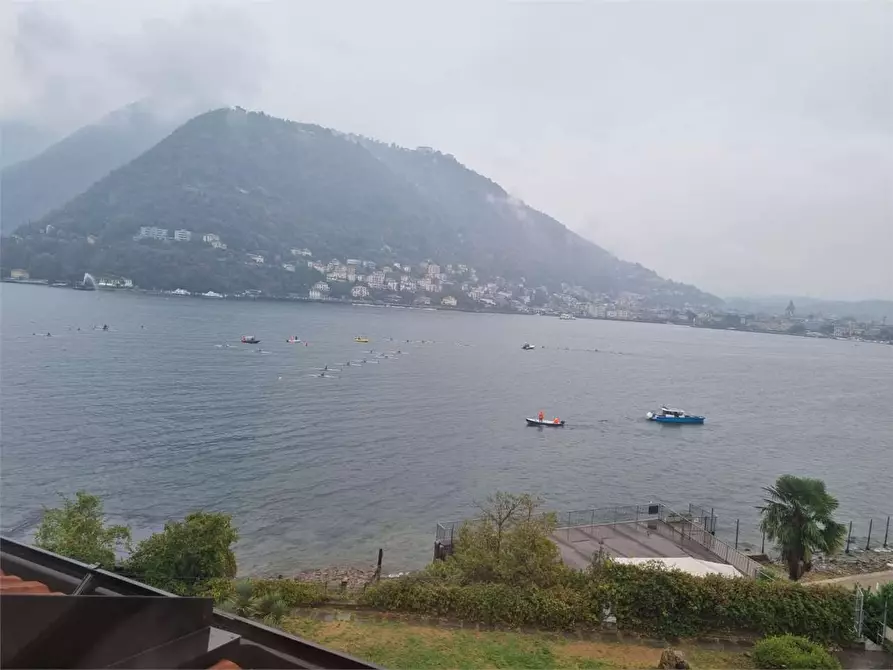 Immagine 39 di Attico in vendita  in Via Cernobbio 7 a Como