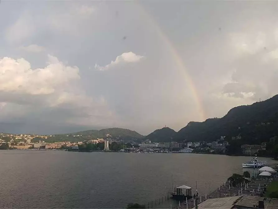 Immagine 41 di Attico in vendita  in Via Cernobbio 7 a Como
