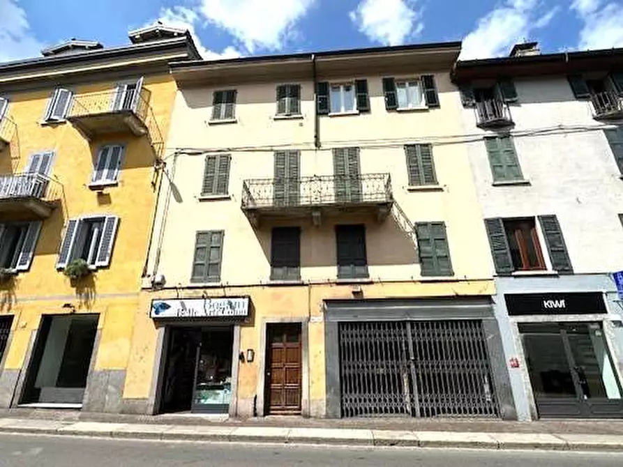 Immagine 1 di Negozio in vendita  in Via MIlano 114 a Como