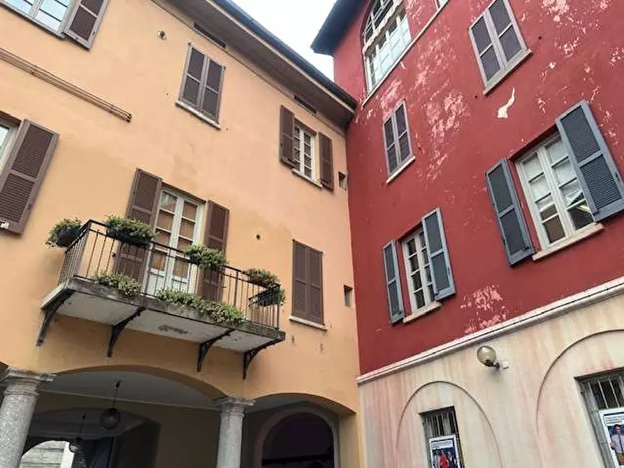 Immagine 8 di Appartamento in vendita  in Via Milano 36 a Como