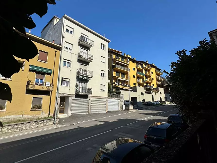 Immagine 26 di Bilocale in affitto  in Via Bellinzona 239 a Como