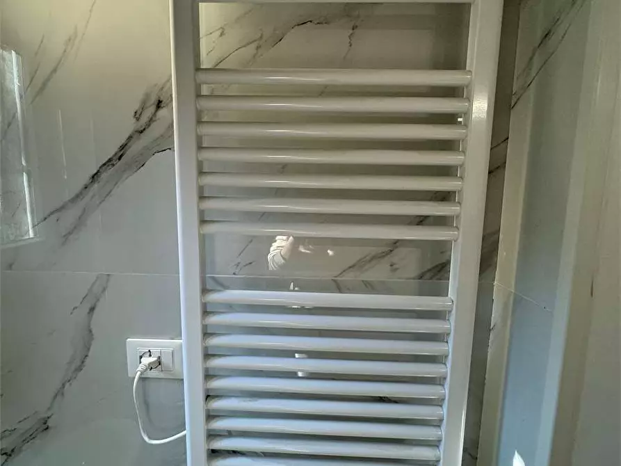 Immagine 21 di Bilocale in affitto  in Via Bellinzona 239 a Como