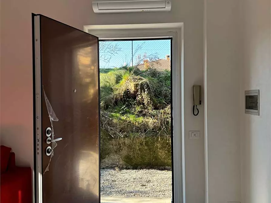 Immagine 1 di Bilocale in affitto  in Via Bellinzona 239 a Como