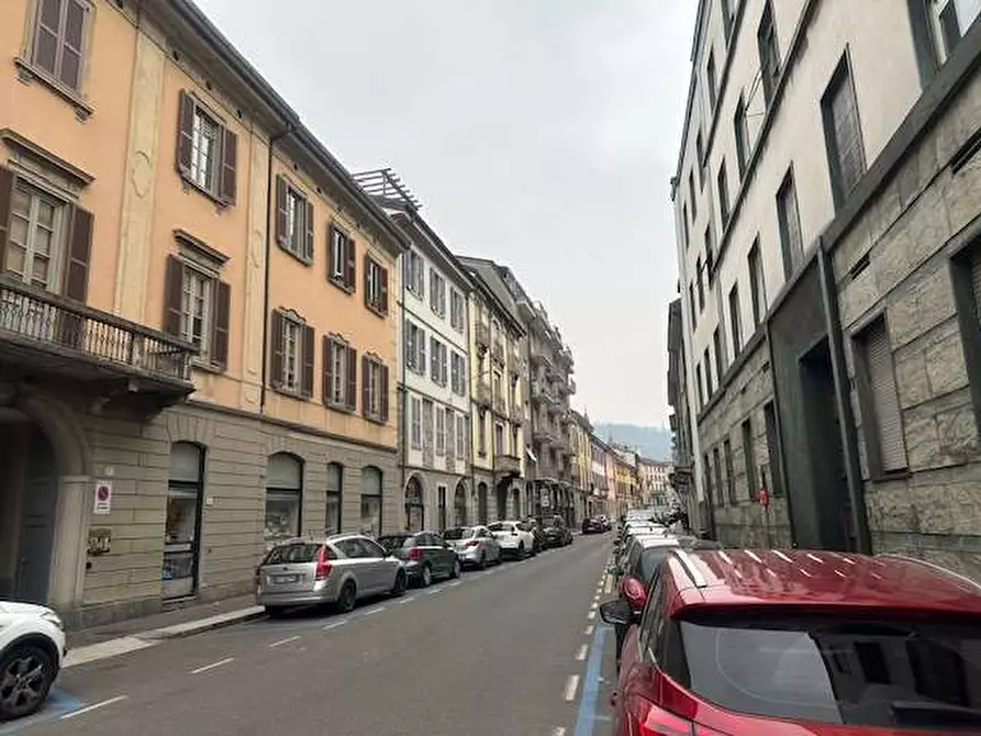 Immagine 20 di Appartamento in vendita  in Via Milano 36 a Como