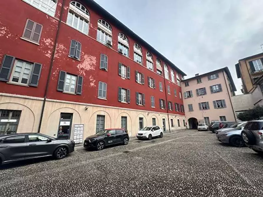 Immagine 24 di Appartamento in vendita  in Via Milano 36 a Como