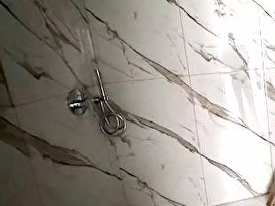 Immagine 13 di Appartamento in vendita  in Via MIlano 116 a Como