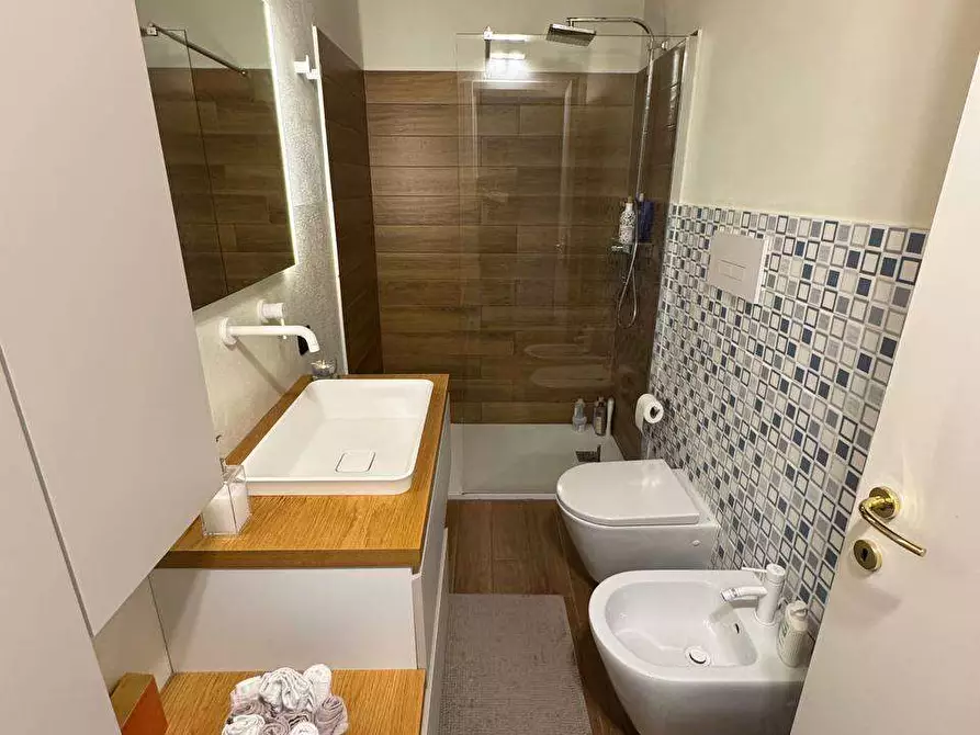 Immagine 12 di Appartamento in affitto  in Via Milano  181 a Como