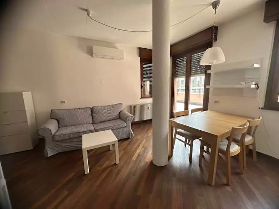 Immagine 3 di Appartamento in affitto  in Via Lega Insurrezionale 3 a Como