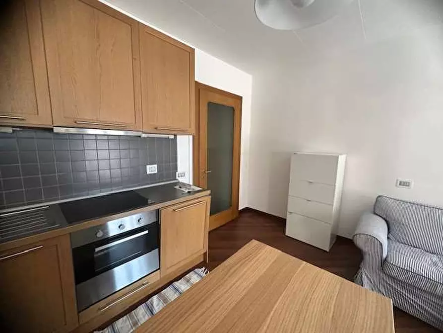 Immagine 11 di Appartamento in affitto  in Via Lega Insurrezionale 3 a Como