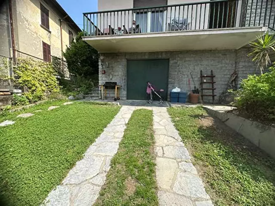 Immagine 3 di Appartamento in vendita  in Via Giustizia e Libertà  a Como